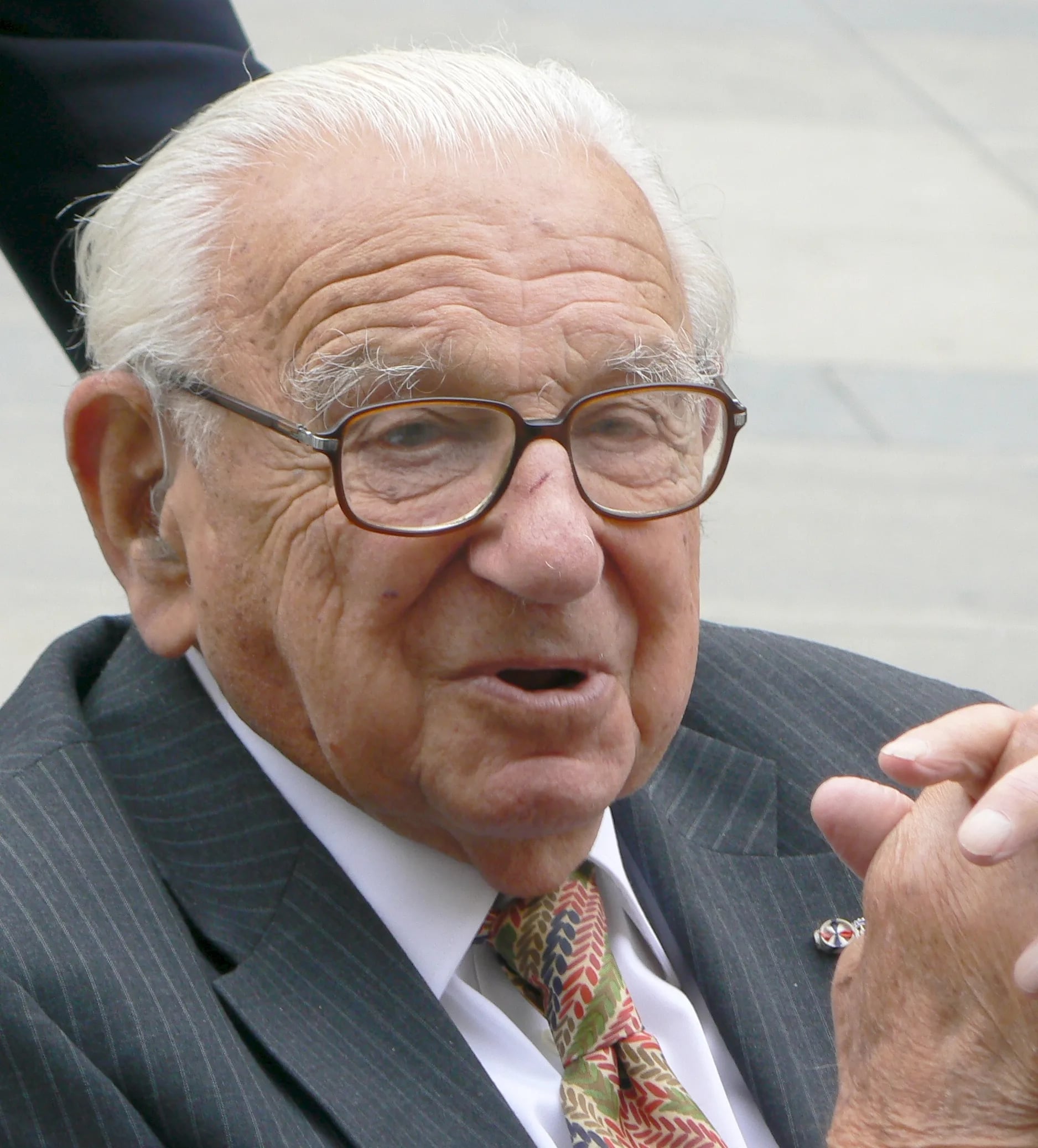 Portrait of Nicholas Winton (1909–2015) – memorial page