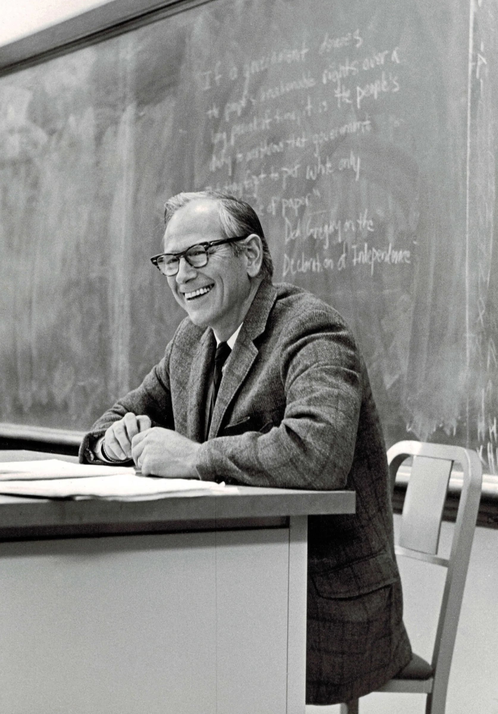 Portrait of Robert Alan Dahl (1915–2014) – memorial page