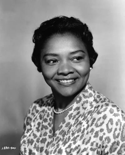 Portrait of Juanita Moore (1914–2014) – memorial page
