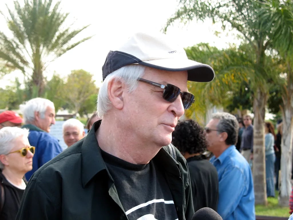 Portrait of Arik Einstein (1939–2013) – memorial page