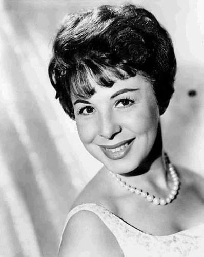 Portrait of Eydie Gormé (1928–2013) – memorial page