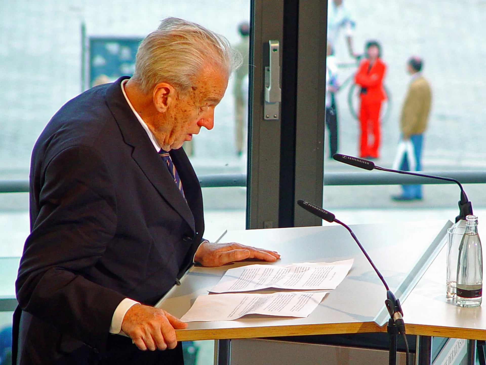 Portrait of Walter Jens (1923–2013) – memorial page