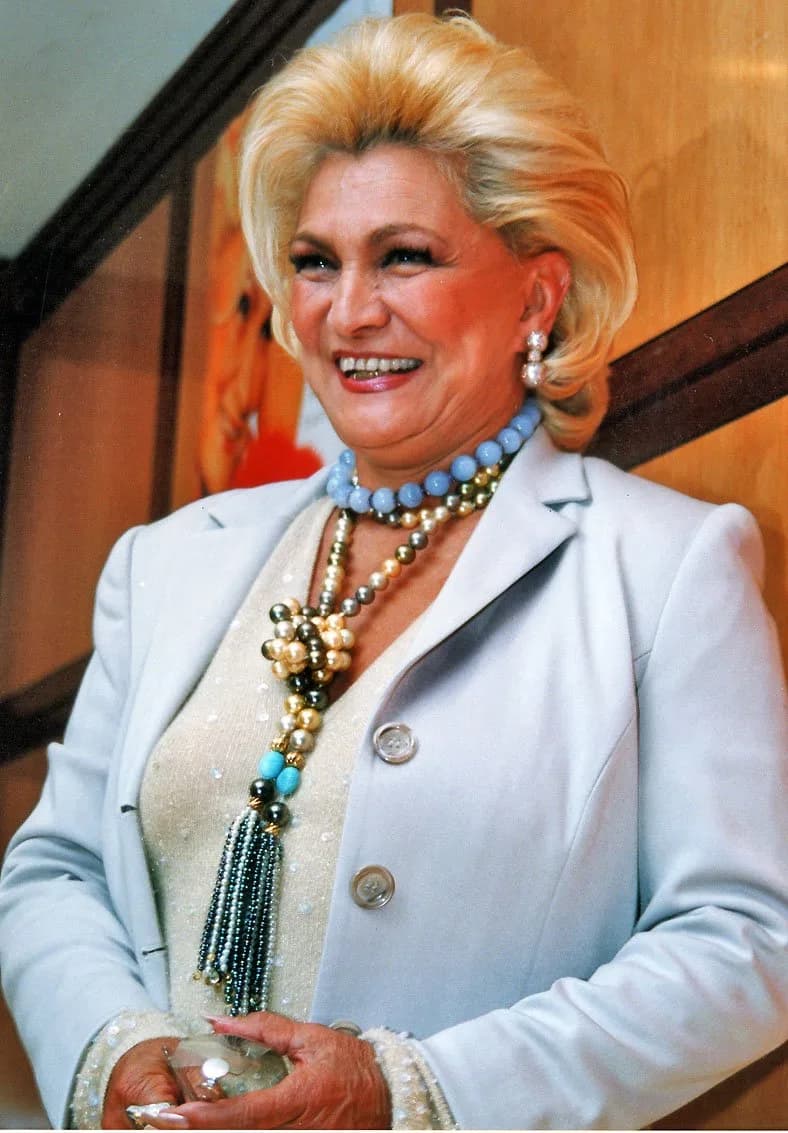Hebe Camargo (née Hebe Maria Monteiro de Camargo)