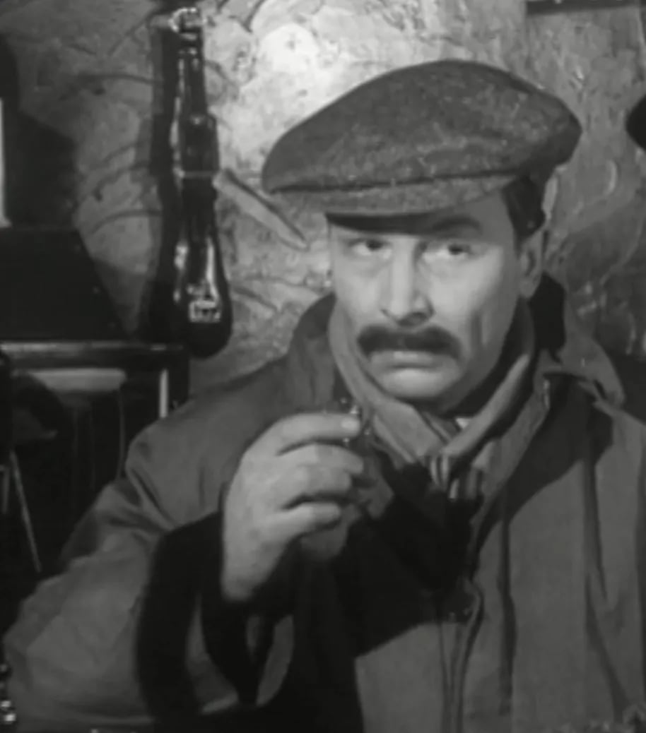 Portrait of Clive Dunn (1920–2012) – memorial page