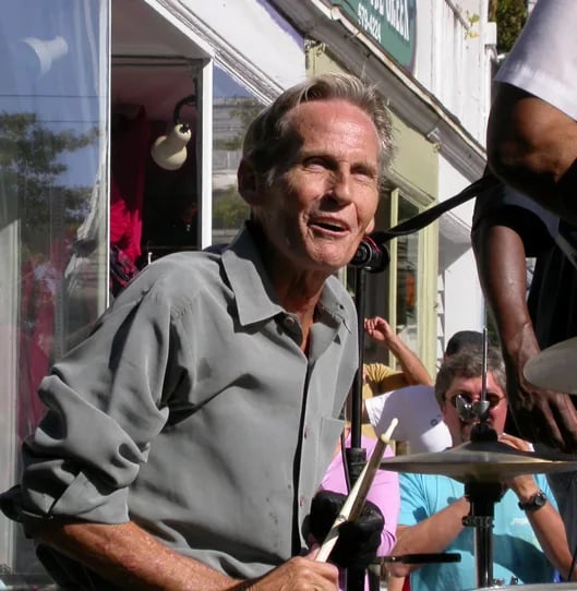 Portrait of Levon Helm (1940–2012) – memorial page