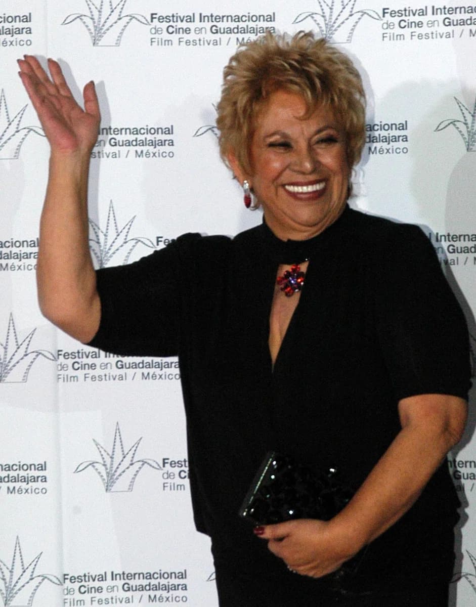 Lupe Ontiveros (née Guadalupe Moreno)