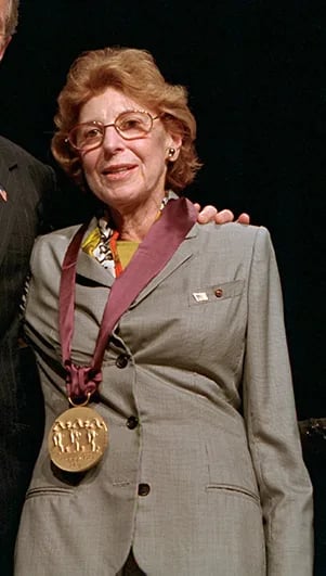 Portrait of Helen Frankenthaler (1928–2011) – memorial page