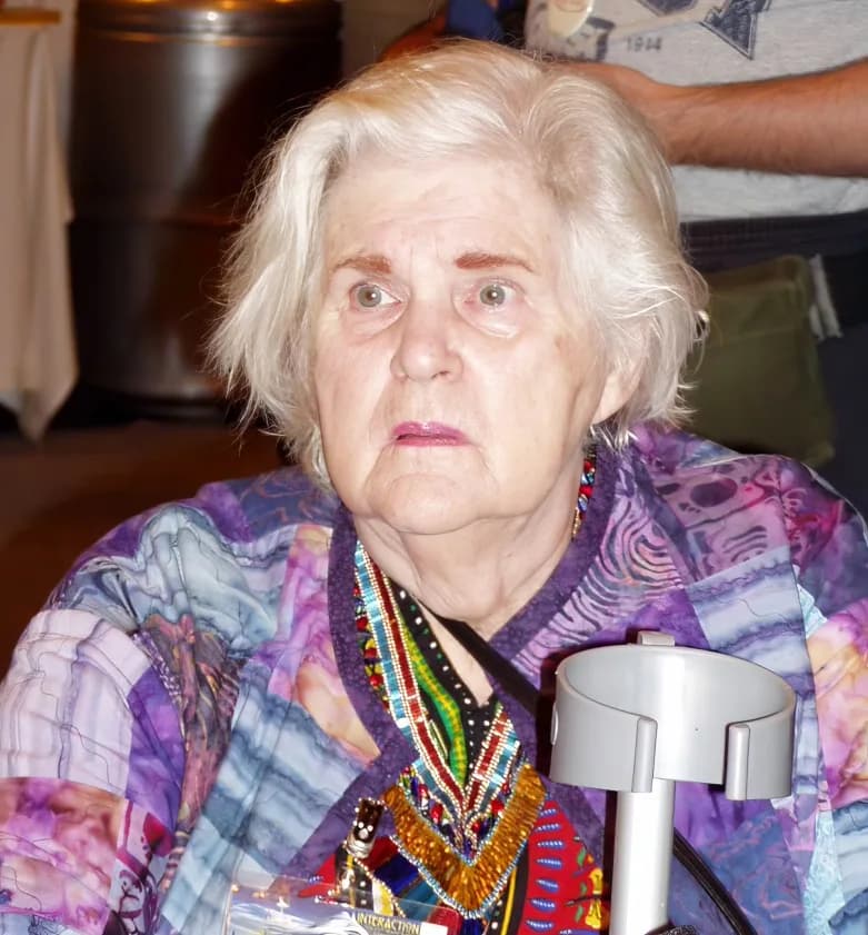 Anne McCaffrey (geb. Anne Inez McCaffrey)