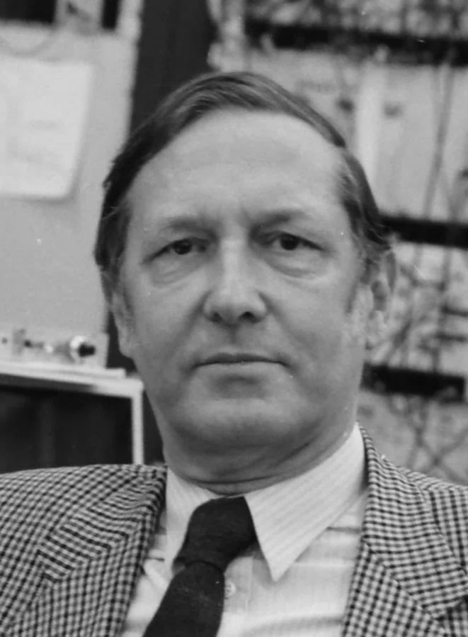 Portrait of Simon van der Meer (1925–2011) – memorial page