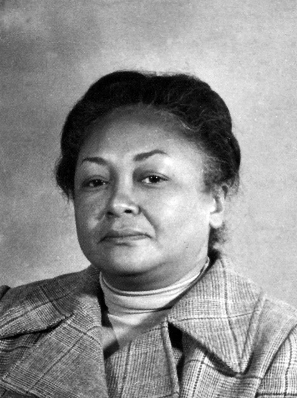 Portrait of Gisèle Rabesahala (1929–2011) – memorial page