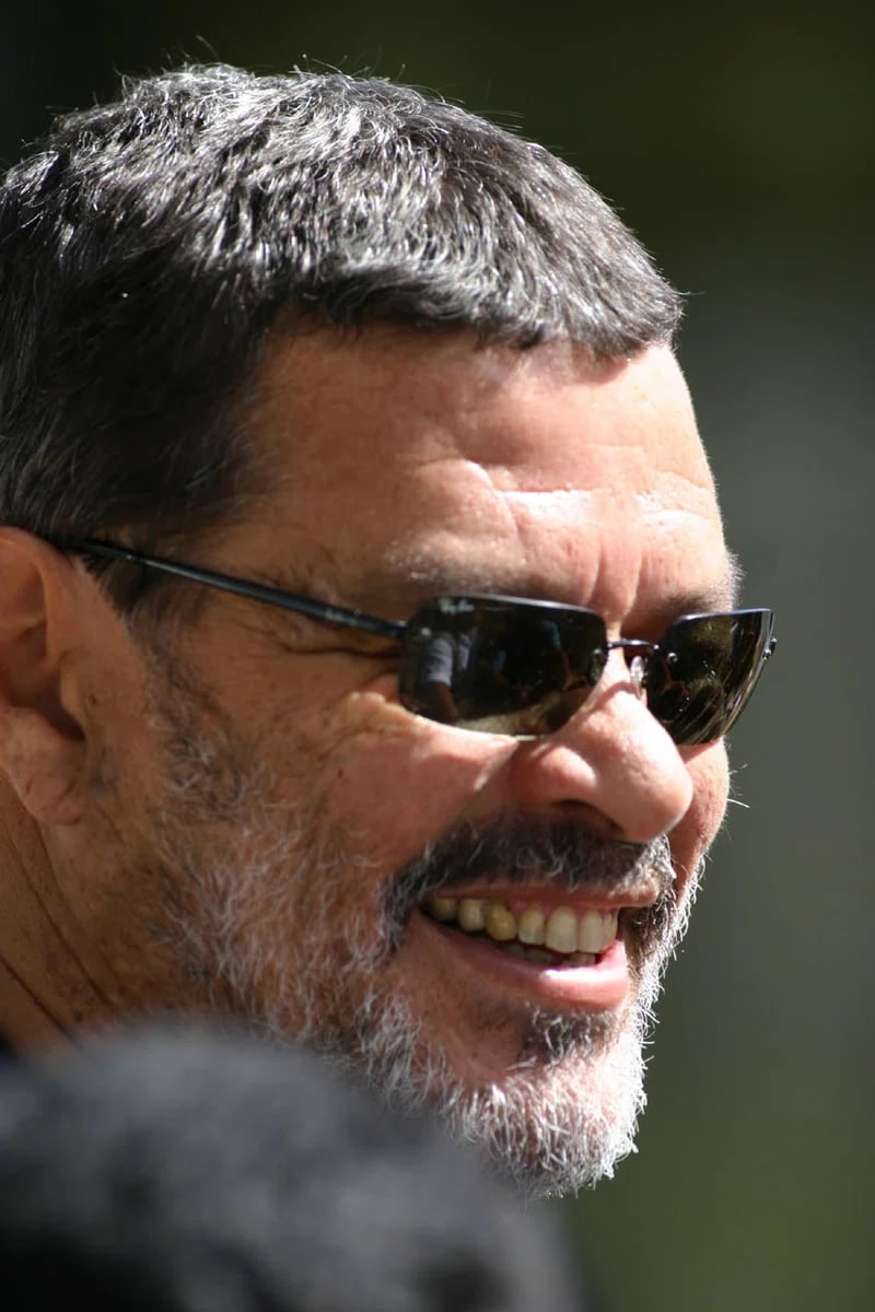 Portrait of Sócrates (1954–2011) – memorial page