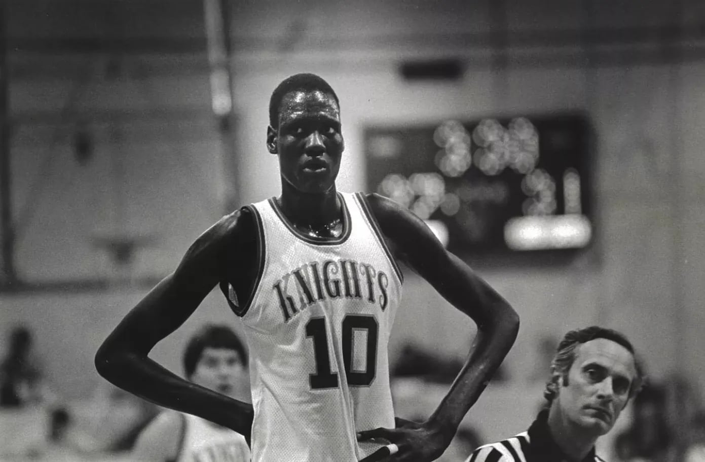 Porträt von Manute Bol (1962–2010) – Gedenkseite