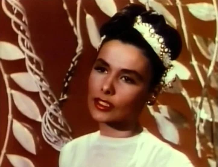 Lena Horne (née Lena Mary Calhoun Horne)