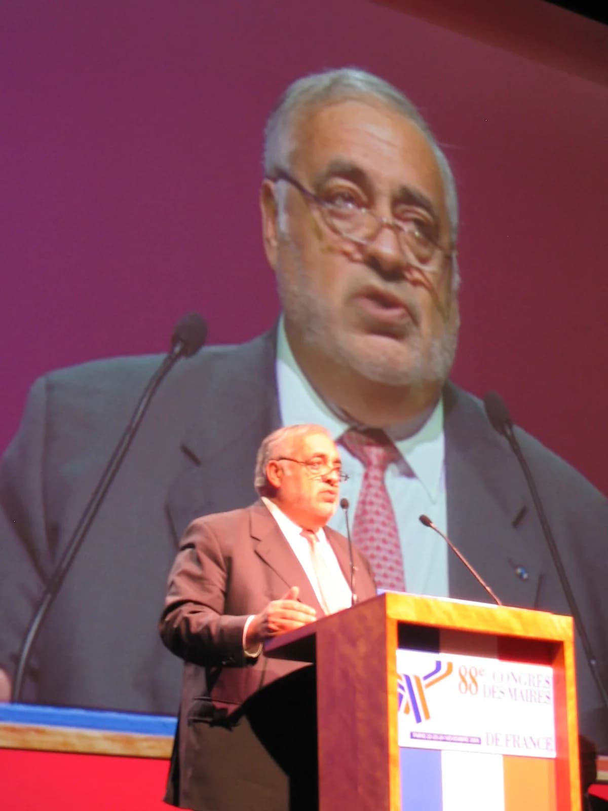 Philippe Séguin (née Philippe Daniel Alain Séguin)