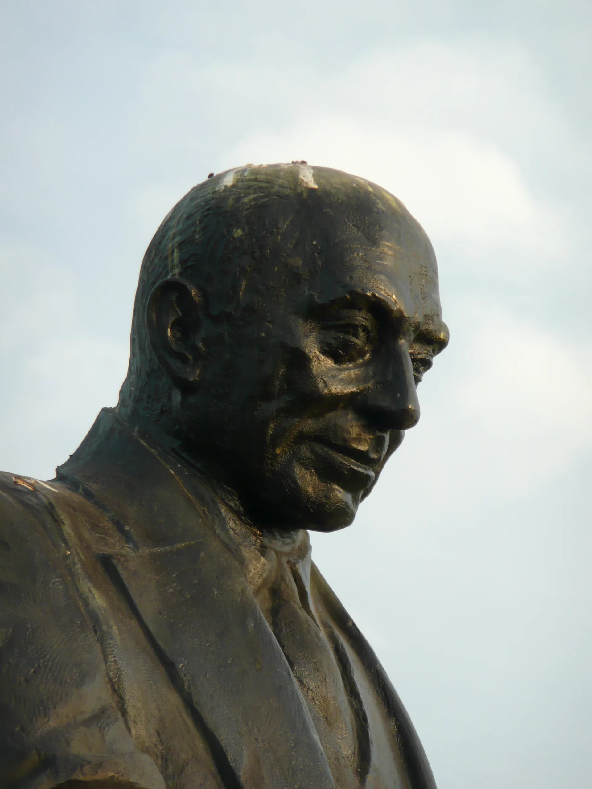 Porträt von Fazıl Hüsnü Dağlarca (1914–2008) – Gedenkseite