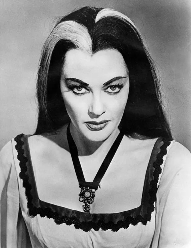 Portrait of Yvonne De Carlo (1922–2007) – memorial page