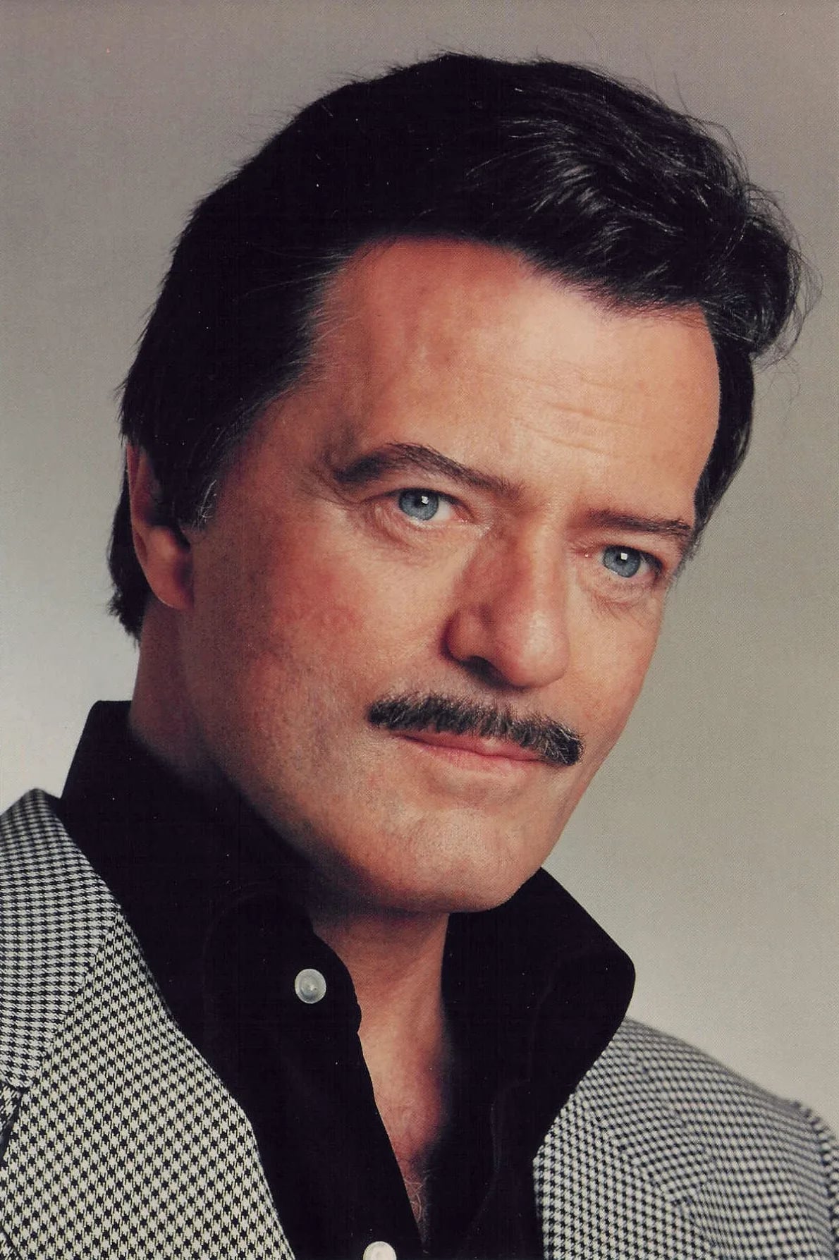 Porträt von Robert Goulet (1933–2007) – Gedenkseite