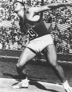 Portrait of Al Oerter (1936–2007) – memorial page