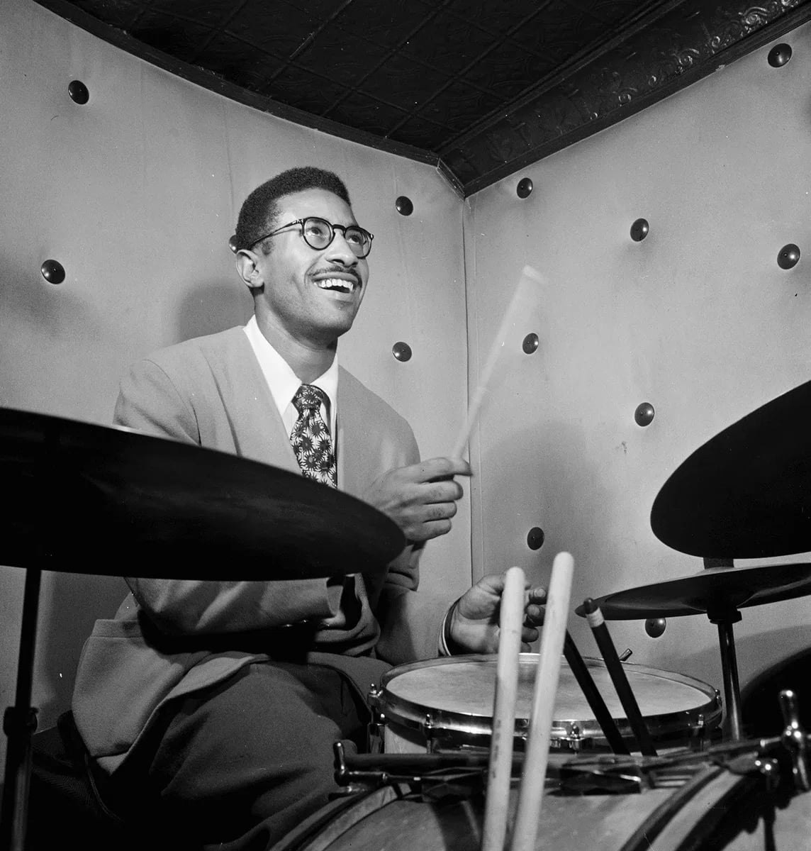 Porträt von Max Roach (1924–2007) – Gedenkseite