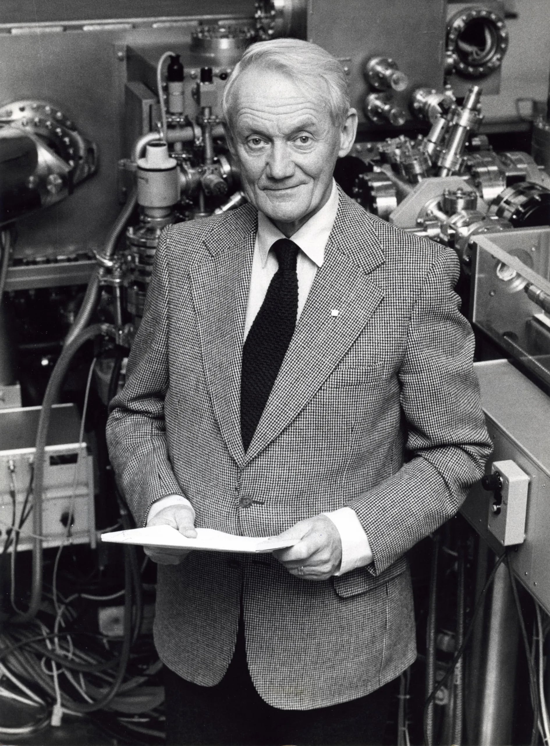 Portrait of Kai Siegbahn (1918–2007) – memorial page