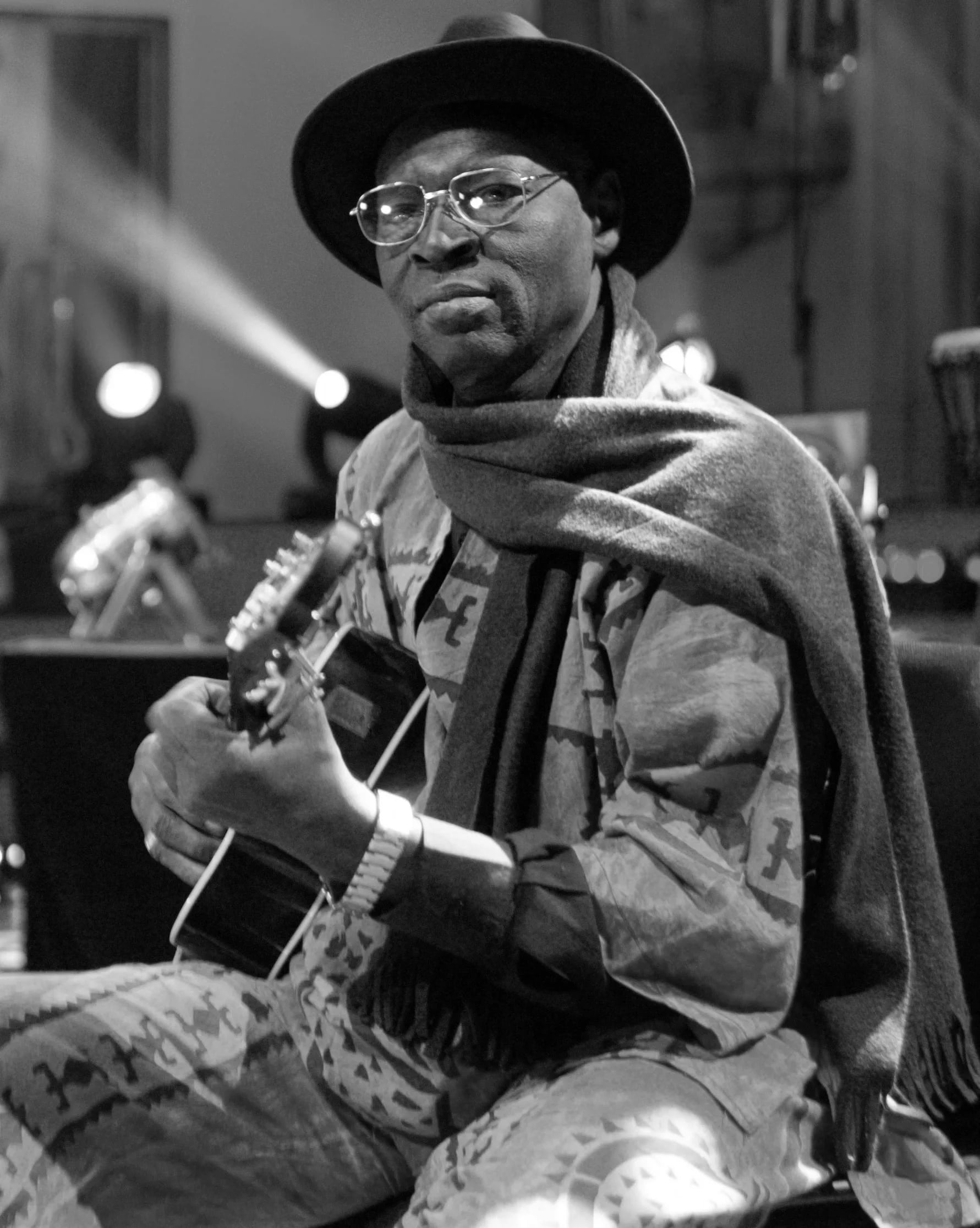 Portrait of Ali Farka Touré (1939–2006) – memorial page