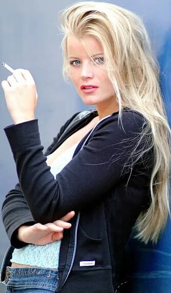 Andrea Absolonová (née Andrea Lea Absolonová)
