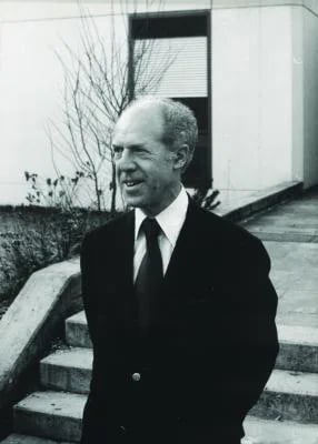Porträt von Gérard Debreu (1921–2004) – Gedenkseite