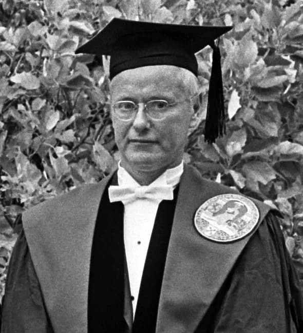 Robert K. Merton (née Meyer Robert Schkolnick)