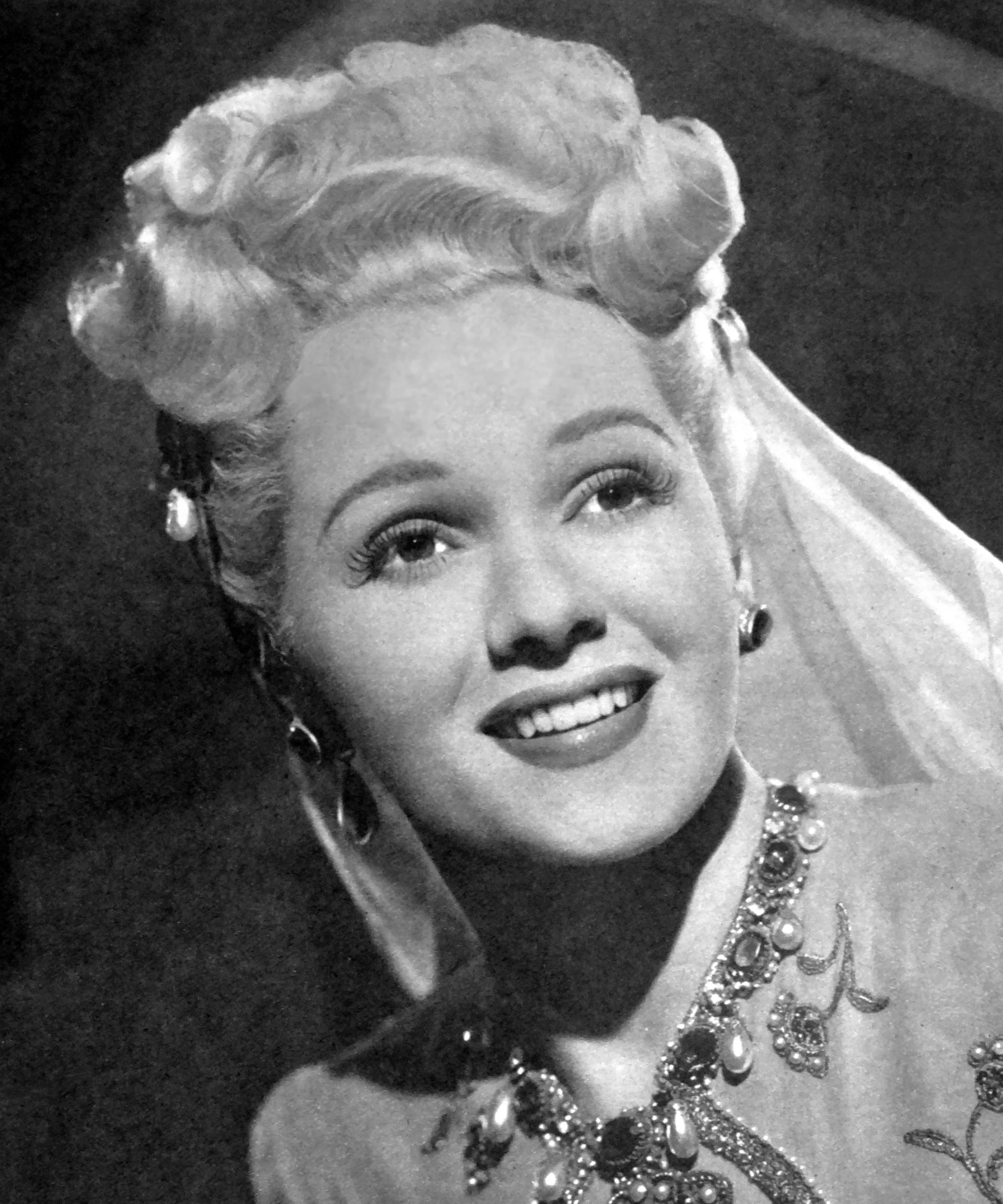Portrait of Adele Jergens (1917–2002) – memorial page