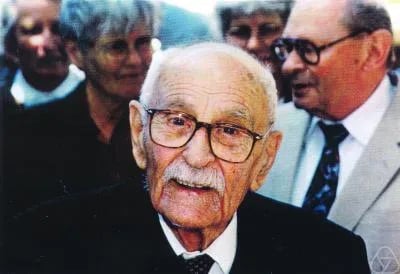 Portrait of Leopold Vietoris (1891–2002) – memorial page
