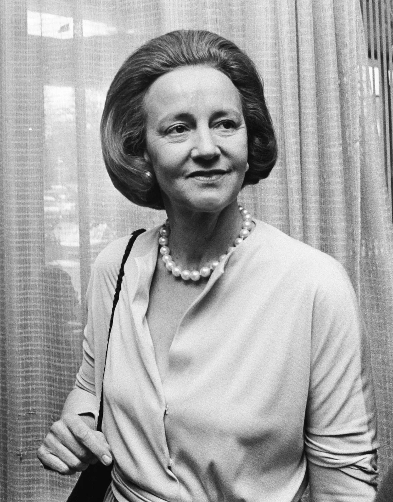 Portrait of Katharine Graham (1917–2001) – memorial page