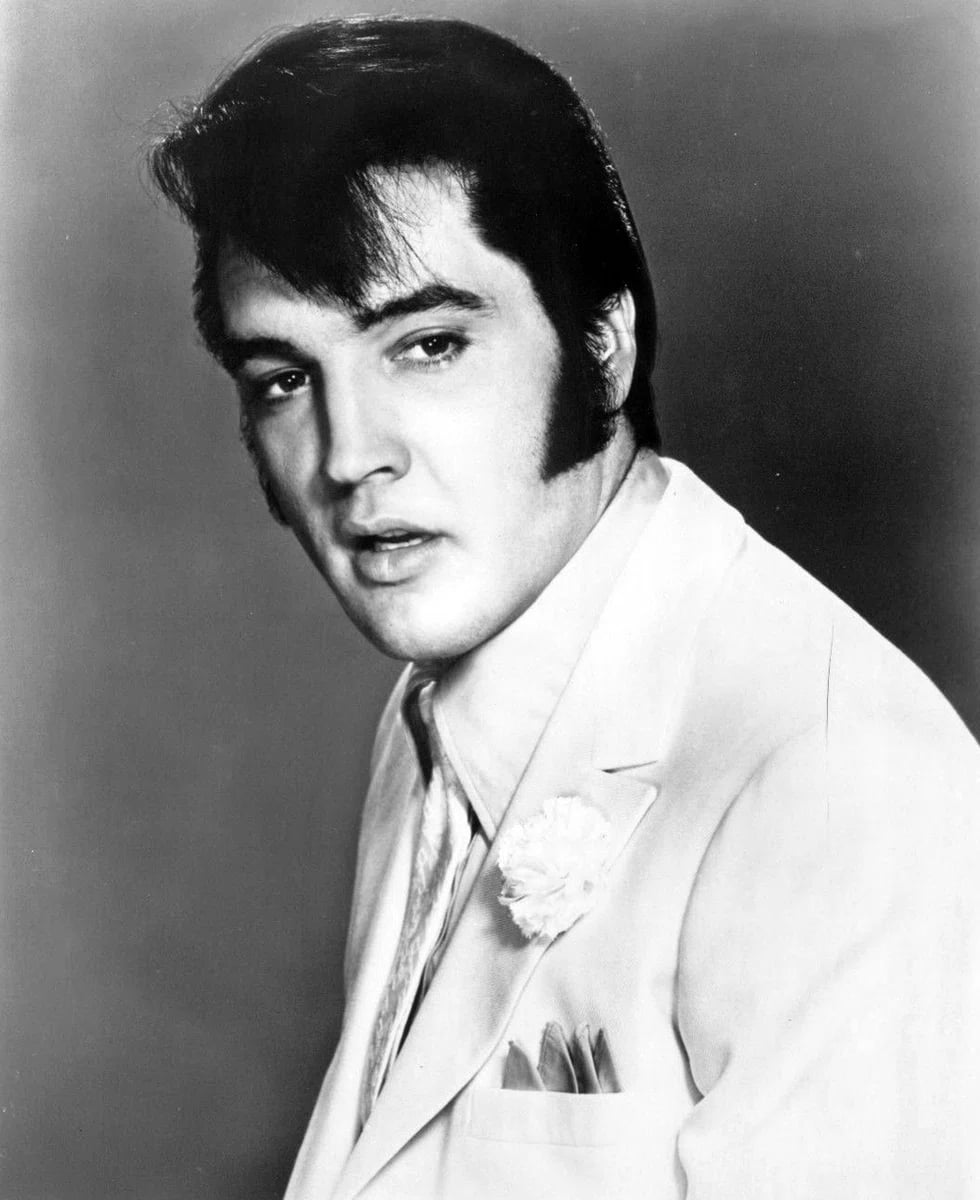Portrait of Elvis Presley (1935–1977) – memorial page