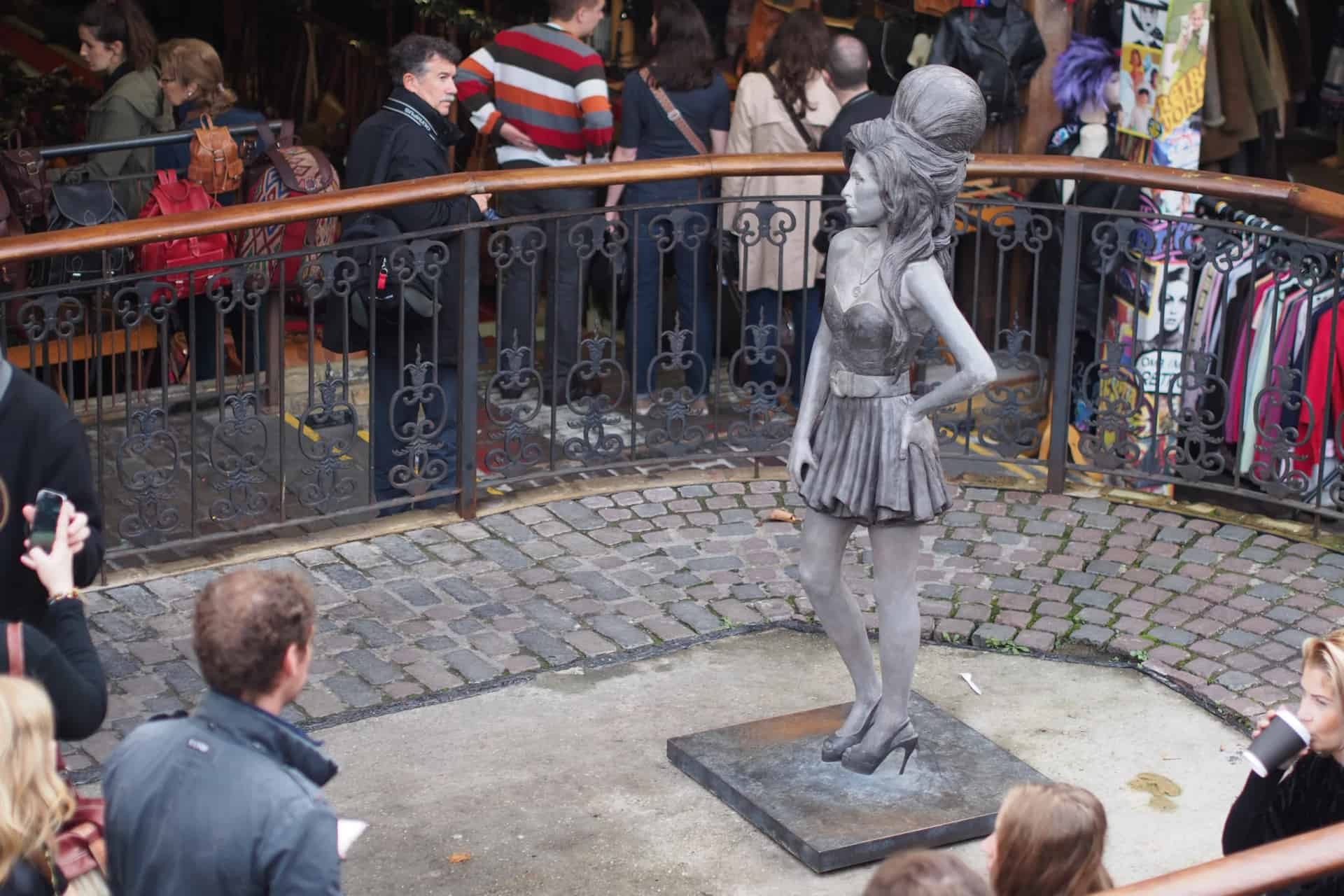 Memorial page of Amy Winehouse (née Amy Jade Winehouse)