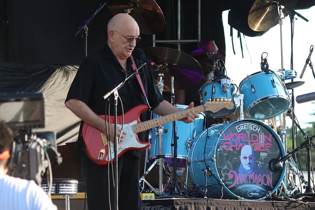 Memorial page of Dave Mason